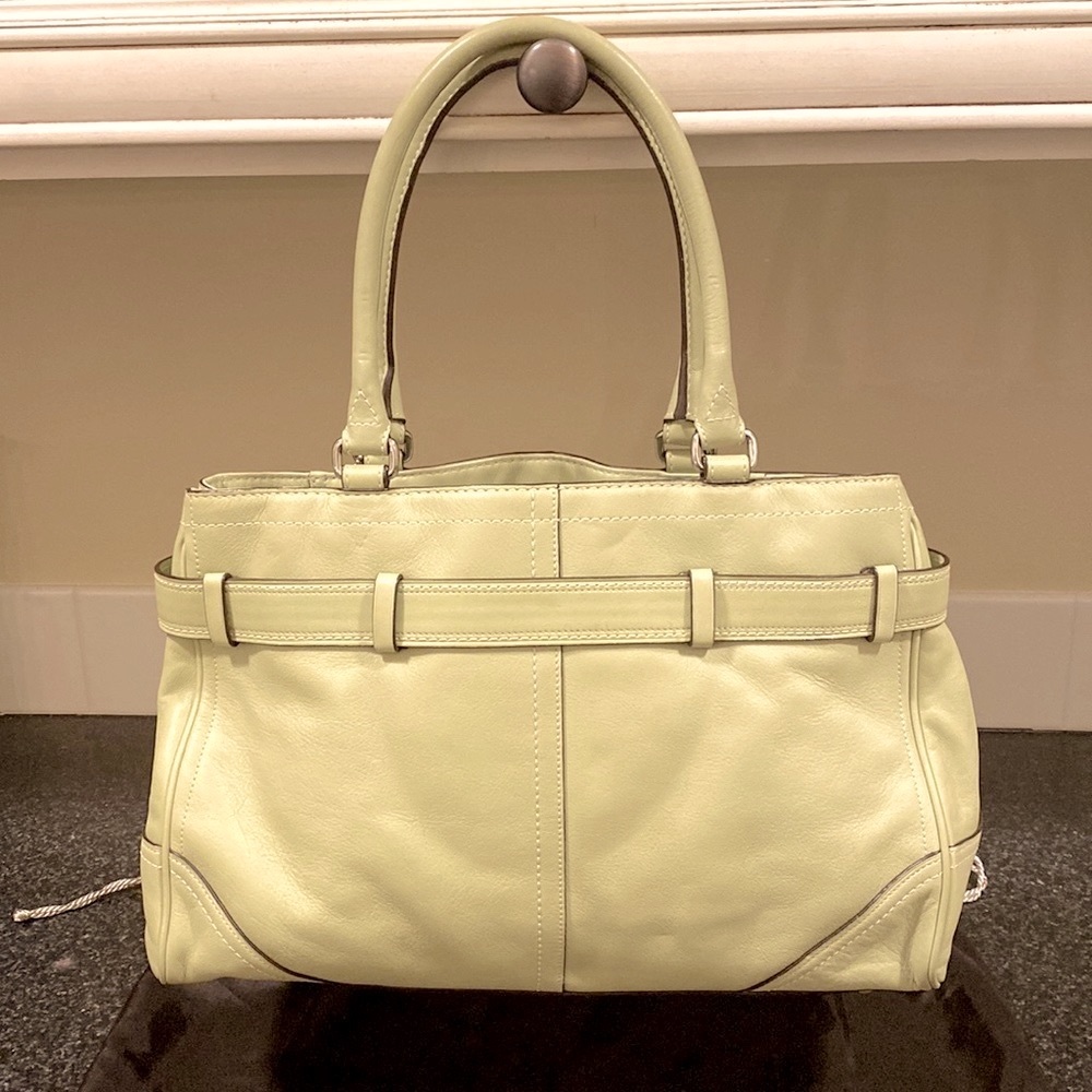 COACH large lime (pear) leather Carryall w/rolled leather handles, #F11200 - Picture 4 of 15